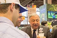Gérard Larcher, Président du Sénat, visite le Salon de l'Agriculture 2015