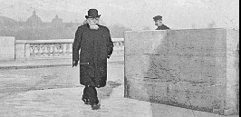M. Fallières traverse le pont de la Concorde pour retourner au Luxembourg - 9h37