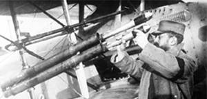 ECPAD - SPA 257 M 4876 - Villacoublay, camp d'aviation. Mise en place des fusées sur un avion. - 20/02/1918 - Moreau, Albert
